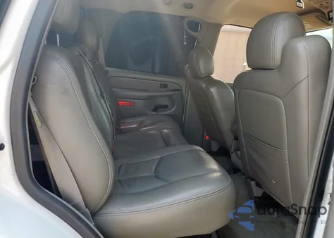 2004 Chevrolet Tahoe C1500 из США, поврежденный, VIN 1GNEC13V64R174187